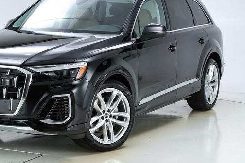 2025 Audi Q7 55 Premium Plus
