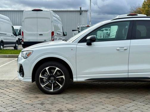 2025 Audi Q3 45 S line Premium