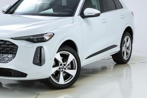 2025 Audi Q5 2.0T quattro Premium