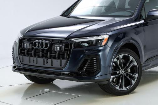 2025 Audi Q7 55 Premium Plus