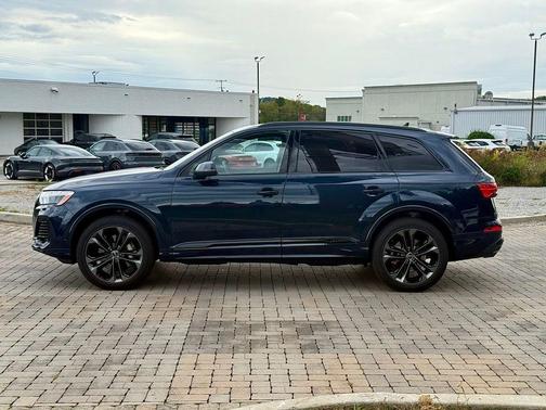 2025 Audi Q7 55 Premium Plus
