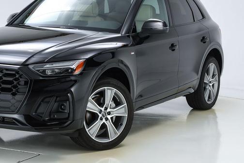 2025 Audi Q5 45 S line quattro Premium