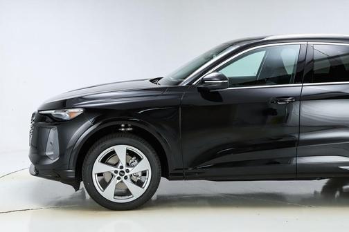 2025 Audi Q5 2.0T quattro Premium