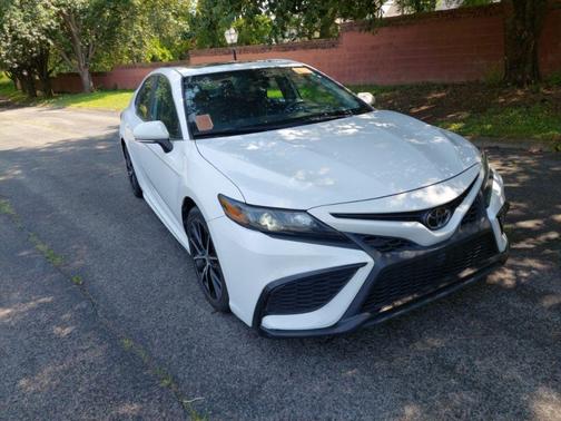 2022 Toyota Camry SE Nightshade
