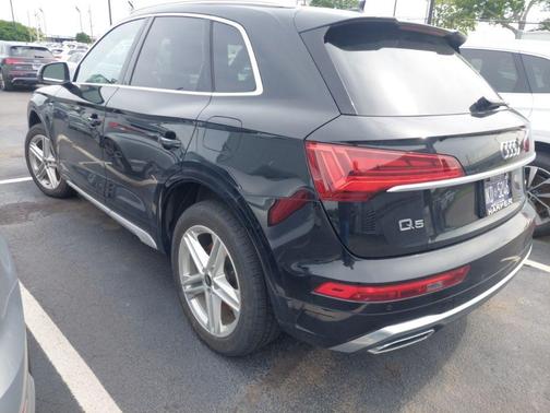 2022 Audi Q5 e 55 S line quattro Premium