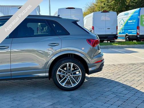 2025 Audi Q3 45 S line Premium
