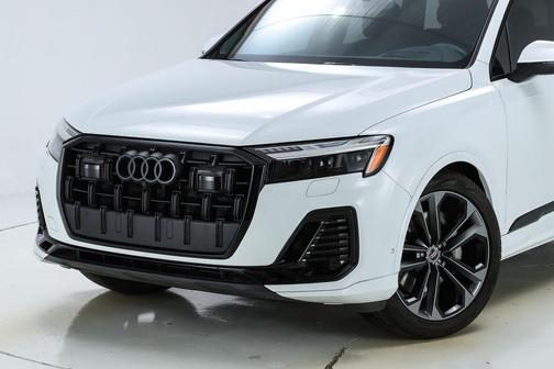 2025 Audi Q7 55 Prestige