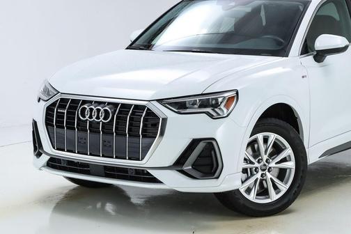 2024 Audi Q3 45 S line Premium