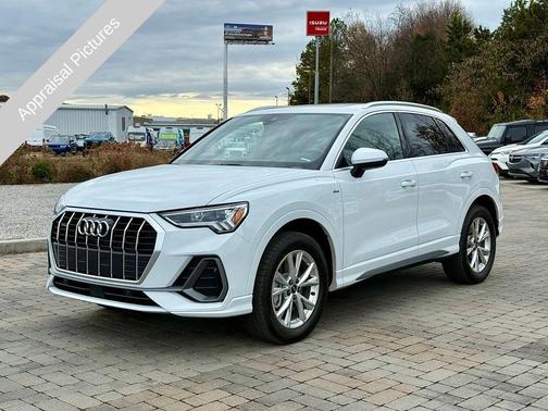 2024 Audi Q3 45 S line Premium