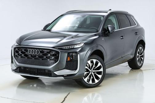 Daytona Gray Pearl 2026 Audi Q3 S line