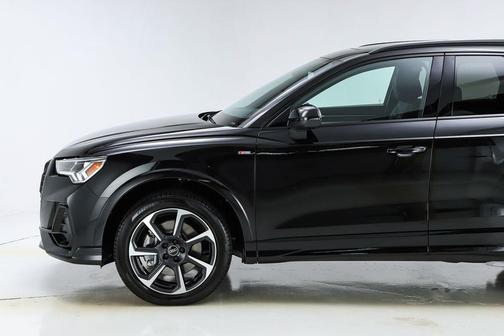 2025 Audi Q3 45 S line Premium