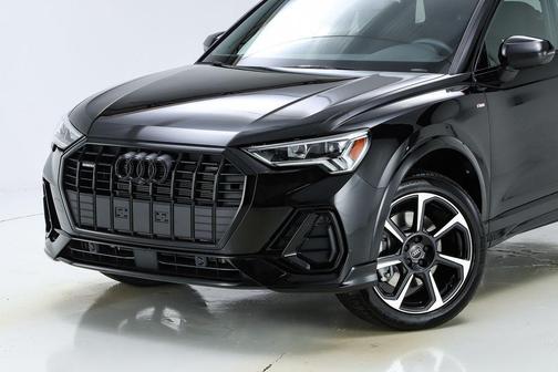 2025 Audi Q3 45 S line Premium