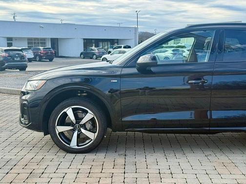 2023 Audi Q5 45 S line Prestige