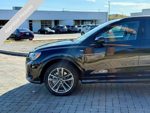 2025 Audi Q3 45 S line Premium