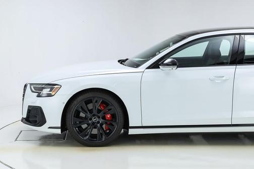 2025 Audi S8 4.0T quattro