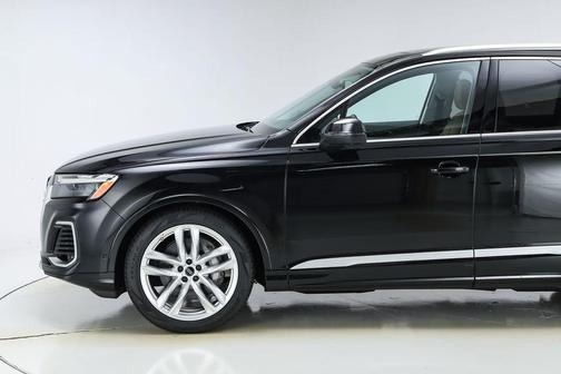 2025 Audi Q7 55 Premium Plus