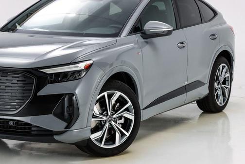 2024 Audi Q4 e-tron 55 quattro Premium