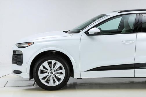 2025 Audi Q6 e-tron Premium