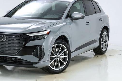 2026 Audi Q4 e-tron 55 quattro Premium