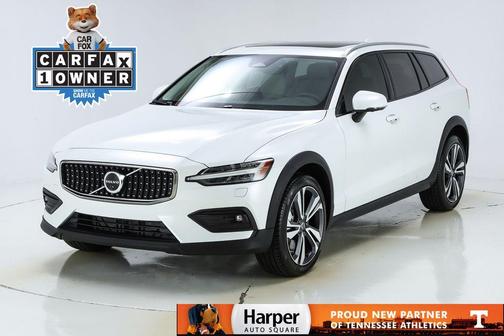 2026 Volvo V60 Cross Country B5 Plus