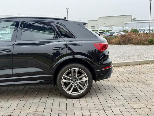 2025 Audi Q3 45 S line Premium