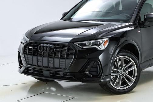 2025 Audi Q3 45 S line Premium
