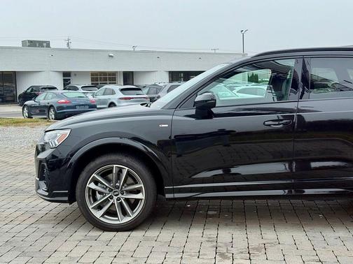 2025 Audi Q3 45 S line Premium