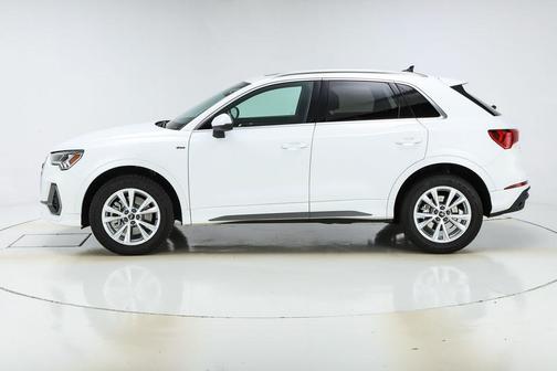 2023 Audi Q3 45 S line Premium