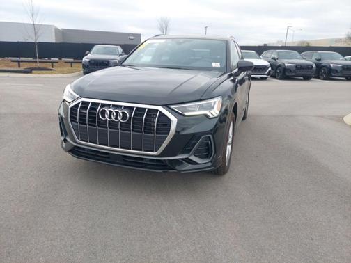 2023 Audi Q3 45 S line Premium