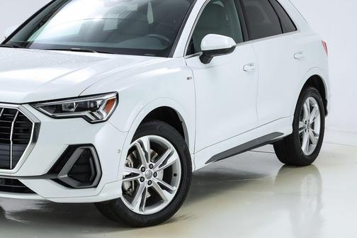 2020 Audi Q3 45 S line Prestige