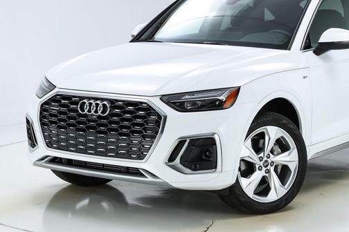 Arkona White 2025 Audi Q5 45 S line quattro Premium