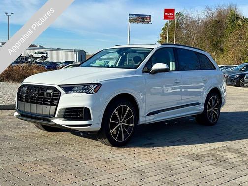2024 Audi Q7 55 Premium Plus