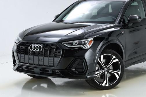 2024 Audi Q3 45 S line Premium