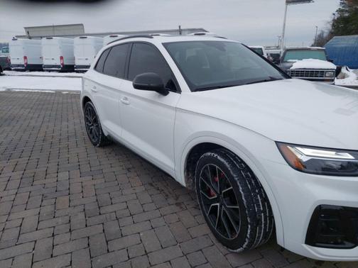 2023 Audi SQ5 3.0T Premium Plus