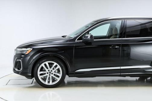 2025 Audi Q7 55 Premium Plus