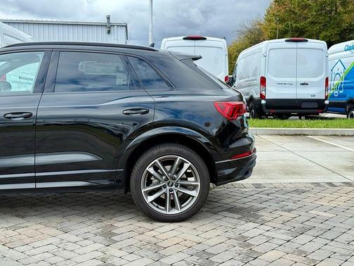 2025 Audi Q3 45 S line Premium