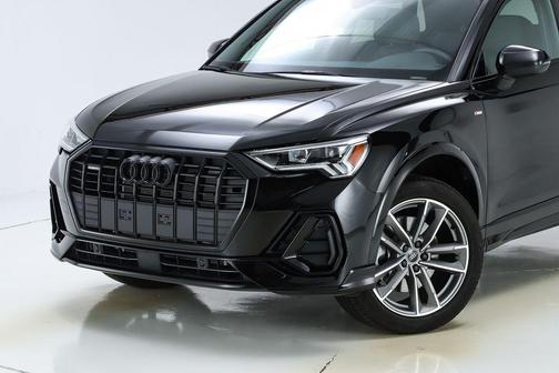 2025 Audi Q3 45 S line Premium