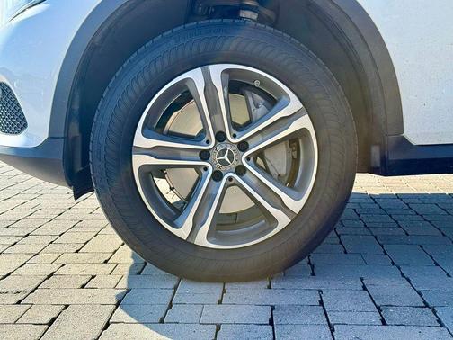 2019 Mercedes-Benz GLC 300 Base