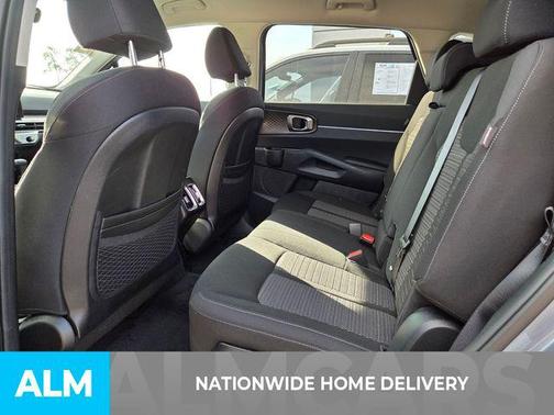 2024 Kia Sorento LX