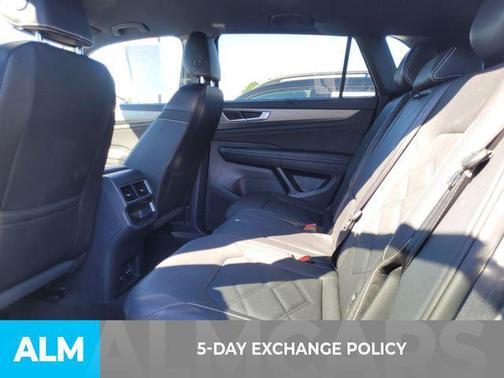 2025 Volkswagen Atlas Cross Sport 2.0T SE w/Technology