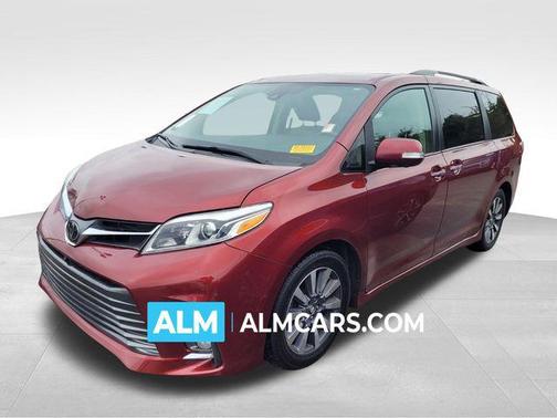 2018 Toyota Sienna XLE