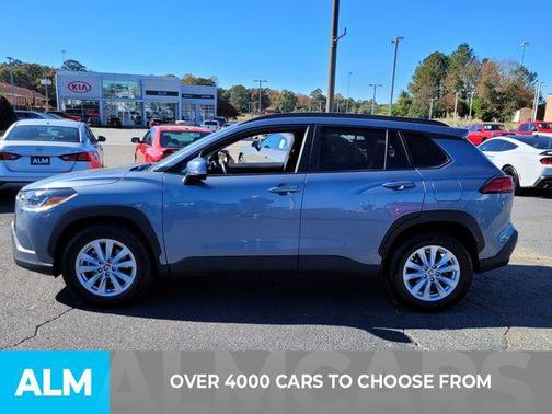 2024 Toyota Corolla Cross LE