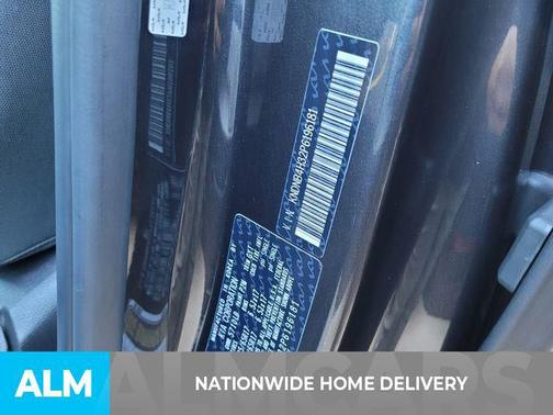 2023 Kia Carnival LX