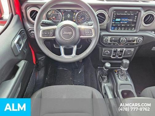 2023 Jeep Wrangler 4-Door Sahara