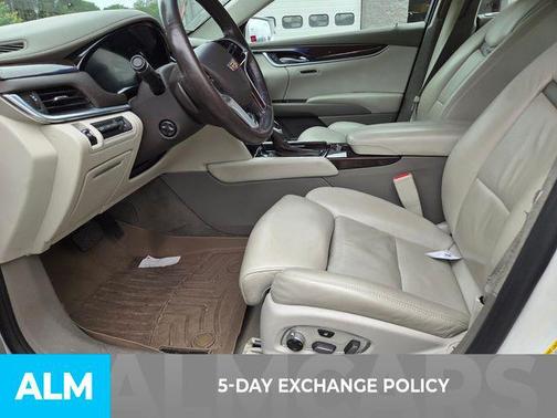 Crystal White Tricoat 2016 Cadillac XTS Platinum