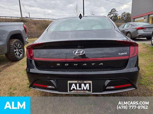 2023 Hyundai SONATA Hybrid SE