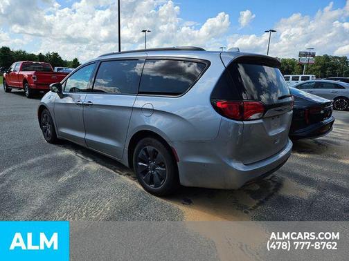 2020 Chrysler Pacifica Hybrid Limited
