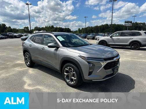 Sterling Gray Metallic 2025 Chevrolet Trax LT