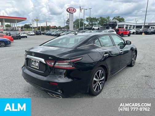 Super Black 2023 Nissan Maxima SL