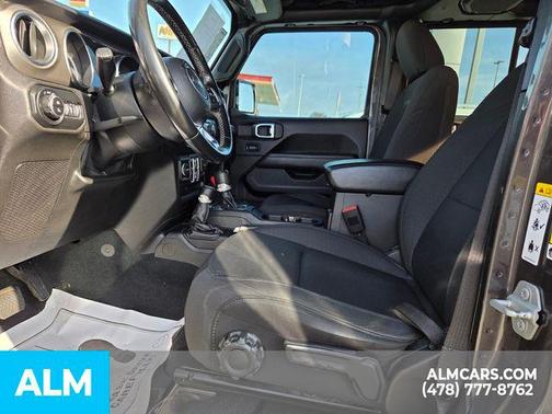 Granite Crystal Metallic Clearcoat 2020 Jeep Gladiator Overland